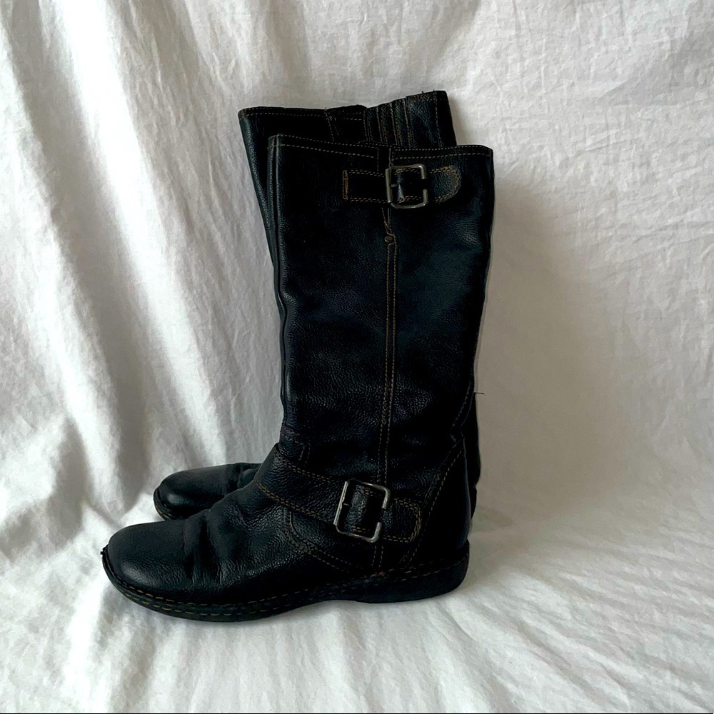Womens black boots size 9